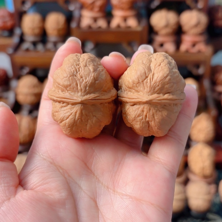 文玩核桃把件聚宝金蟾