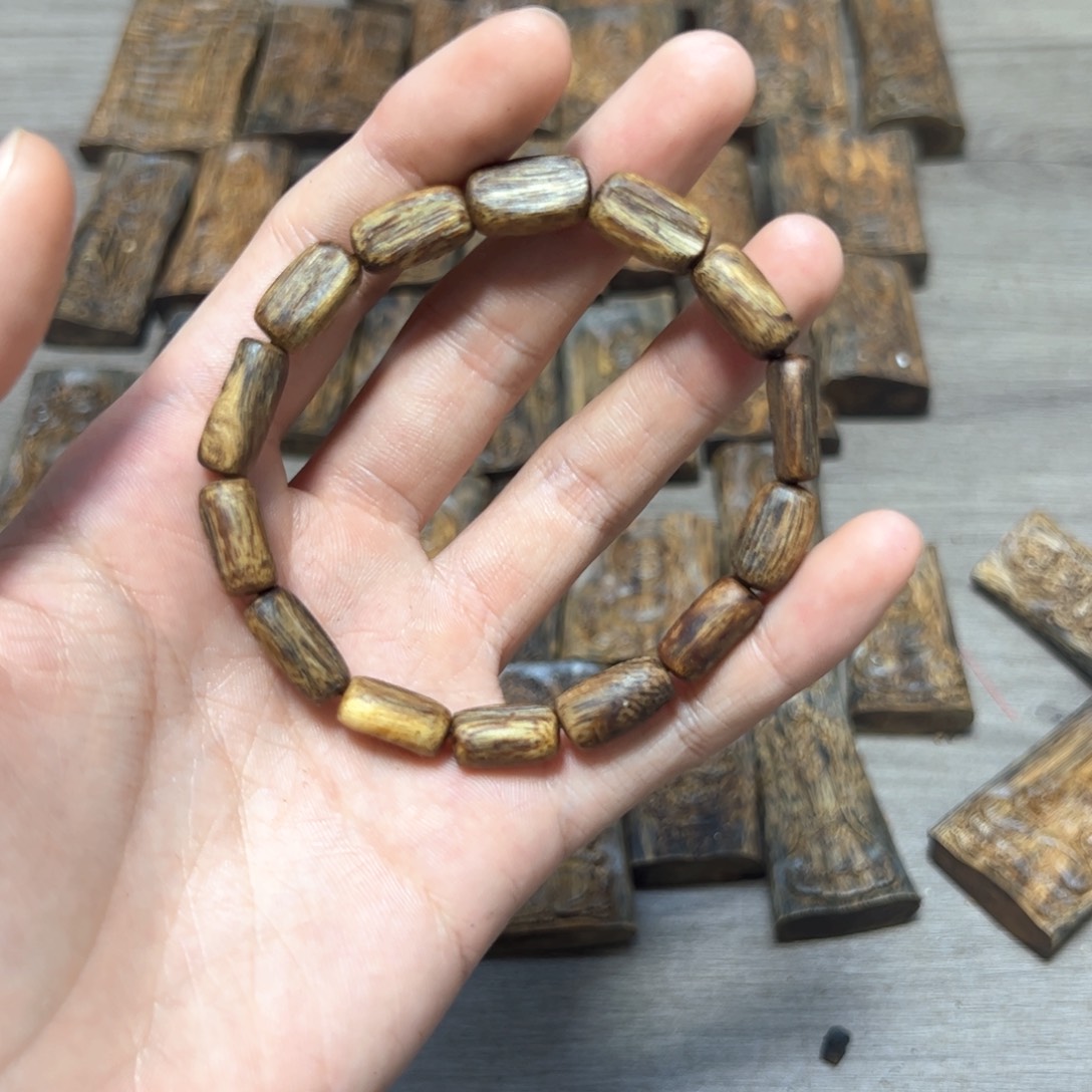 沉香木手串白棋桶珠5.8克