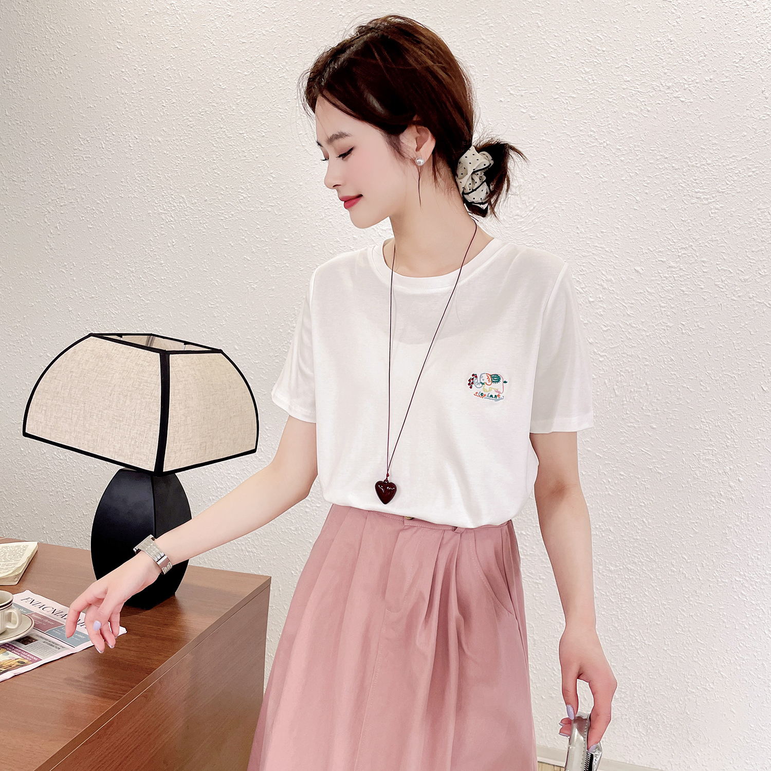 苏醒的乐园t恤女夏装新款95棉SXT53006宽松百搭版圆领刺绣大象