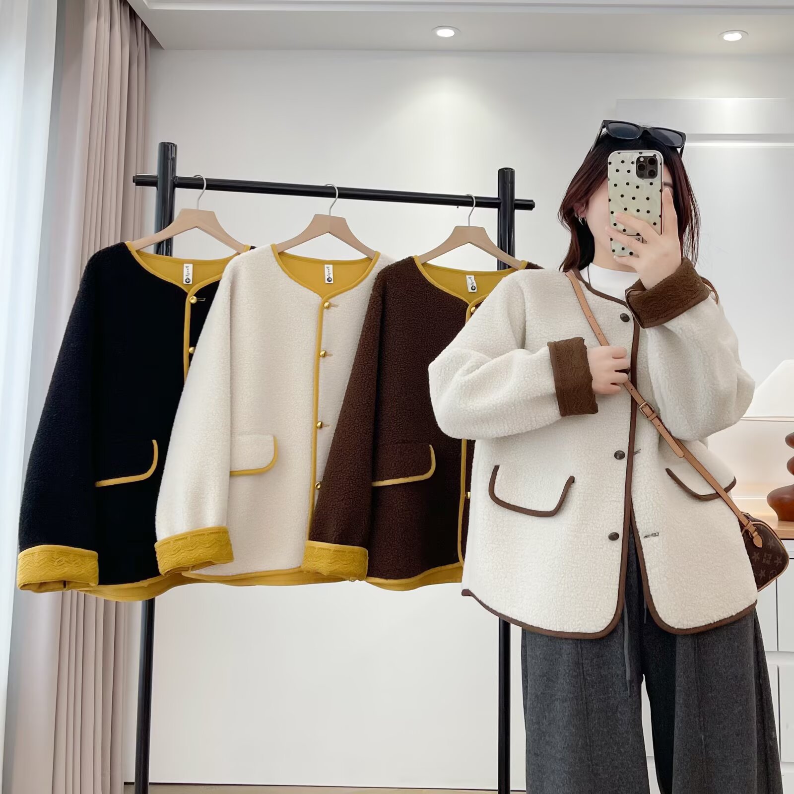 莘莘大码 新款百搭保暖胖mm韩版奥力绒撞色外套女