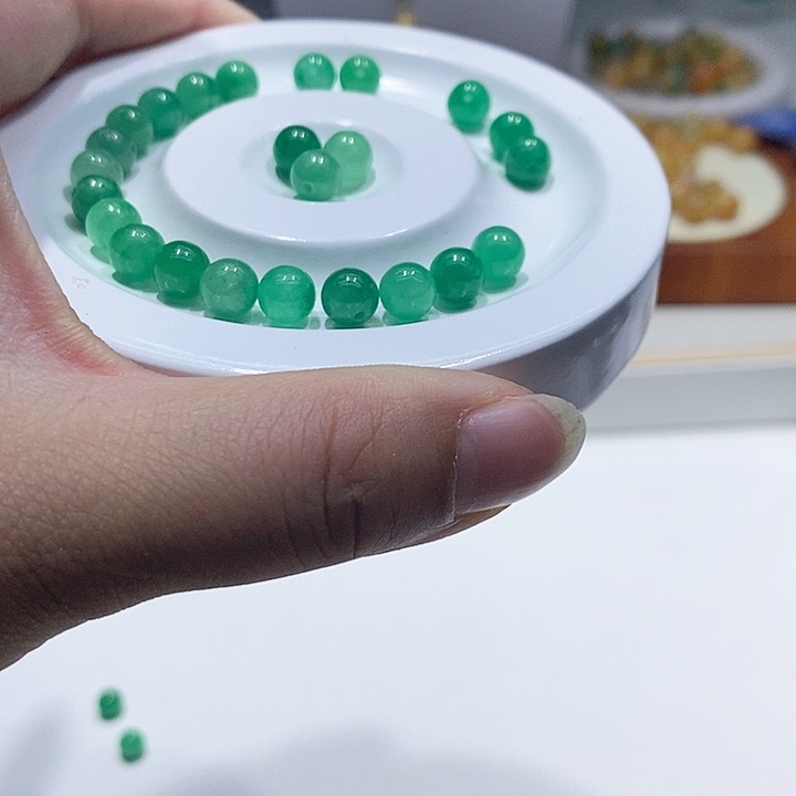 翡翠散珠冰绿卡7珠子
