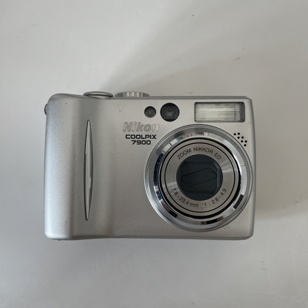 95新 Nikon/尼康 E7900 710w像素3倍光变 复古柔焦 学生党