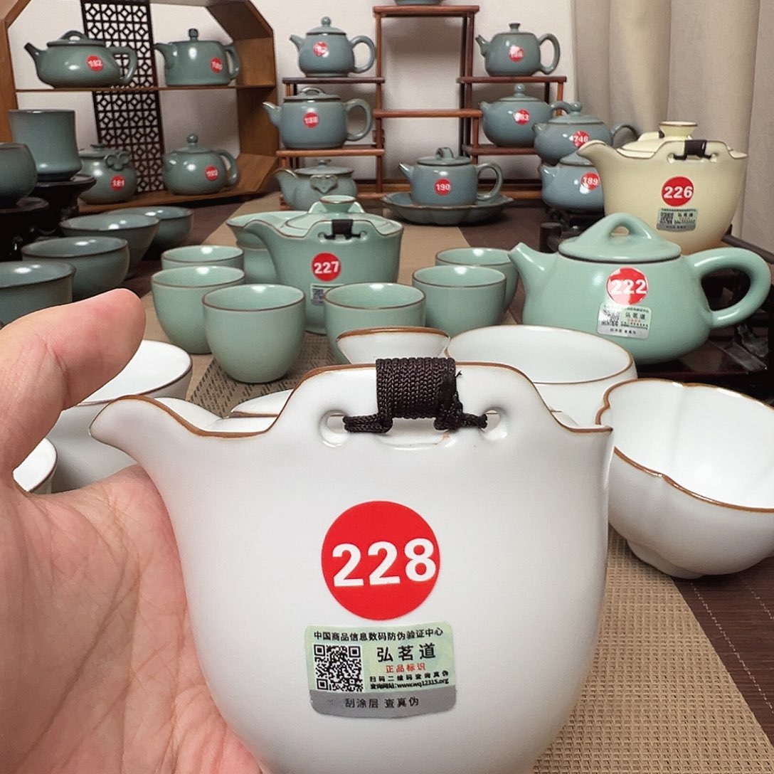 芬***瓷片开播福利。。。。。。。。