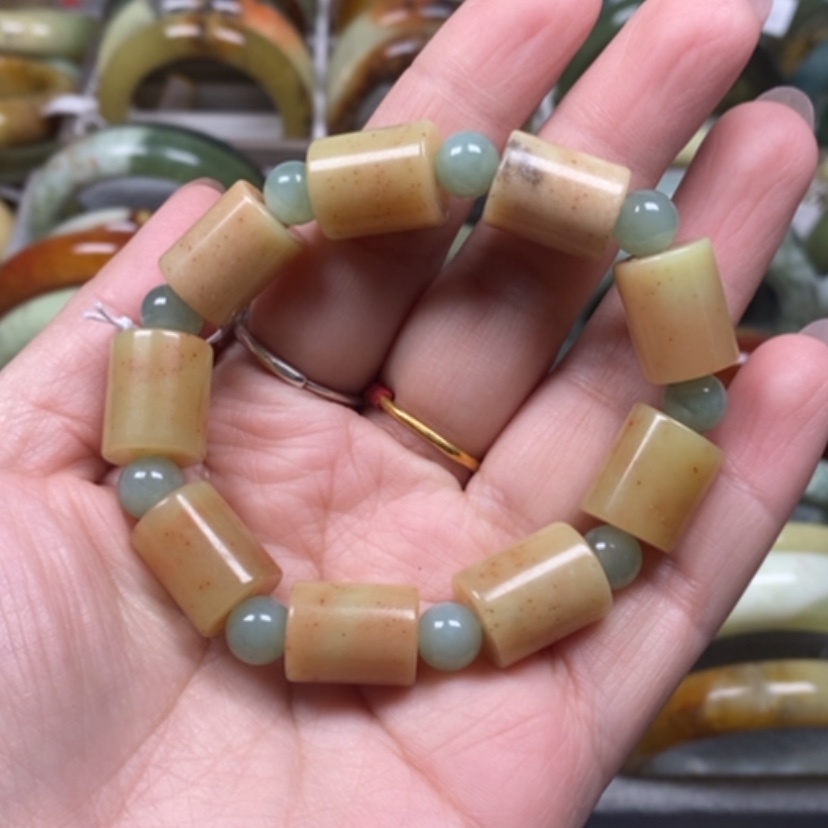 【闪购商品】蛇纹石玉手镯未镶嵌