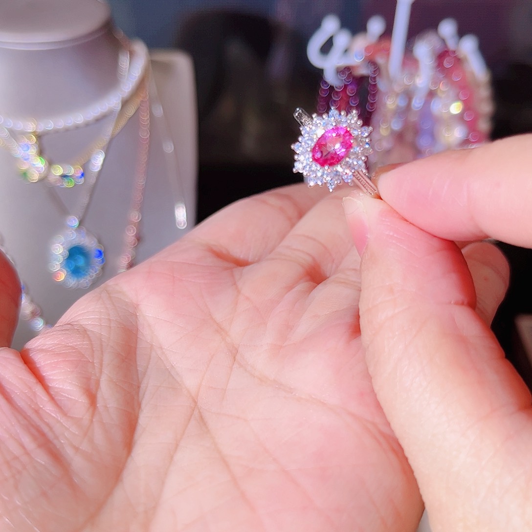 石榴石（芬达石）颈饰未镶嵌