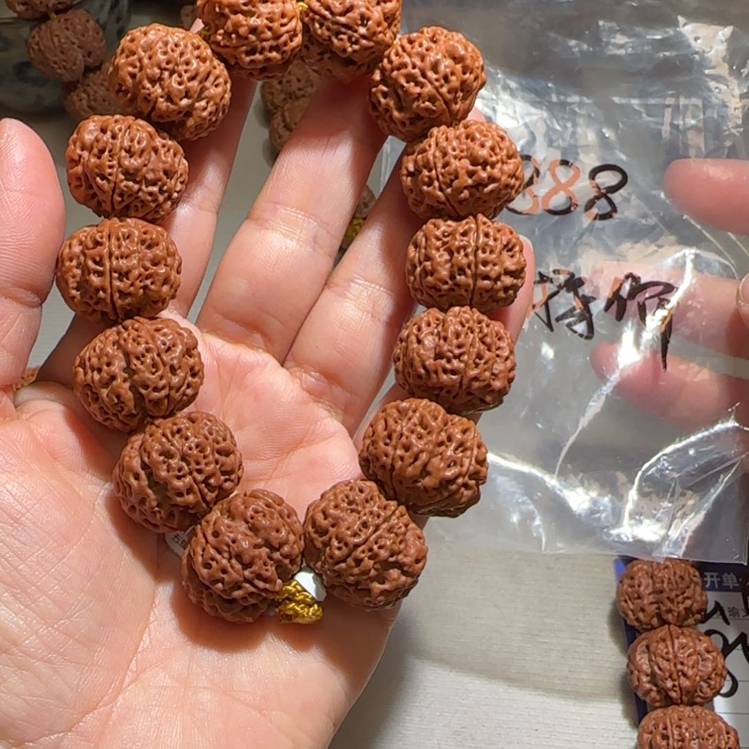 金刚菩提手串哆****?麒麟蜂王21×17