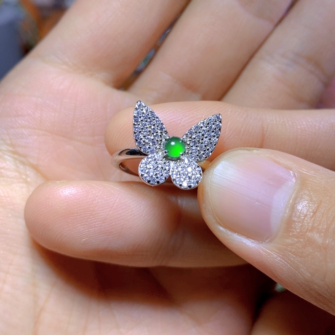 翡翠颈饰银S925镶嵌天然翡翠