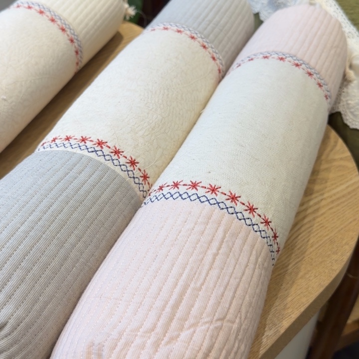 灰色粉色各一个的