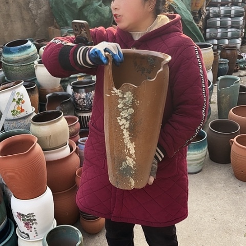 20口45高瑕疵盆子。