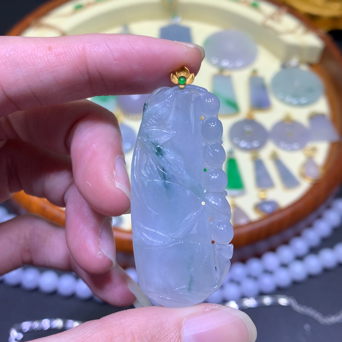 翡翠吊坠(不含链)18K金镶嵌