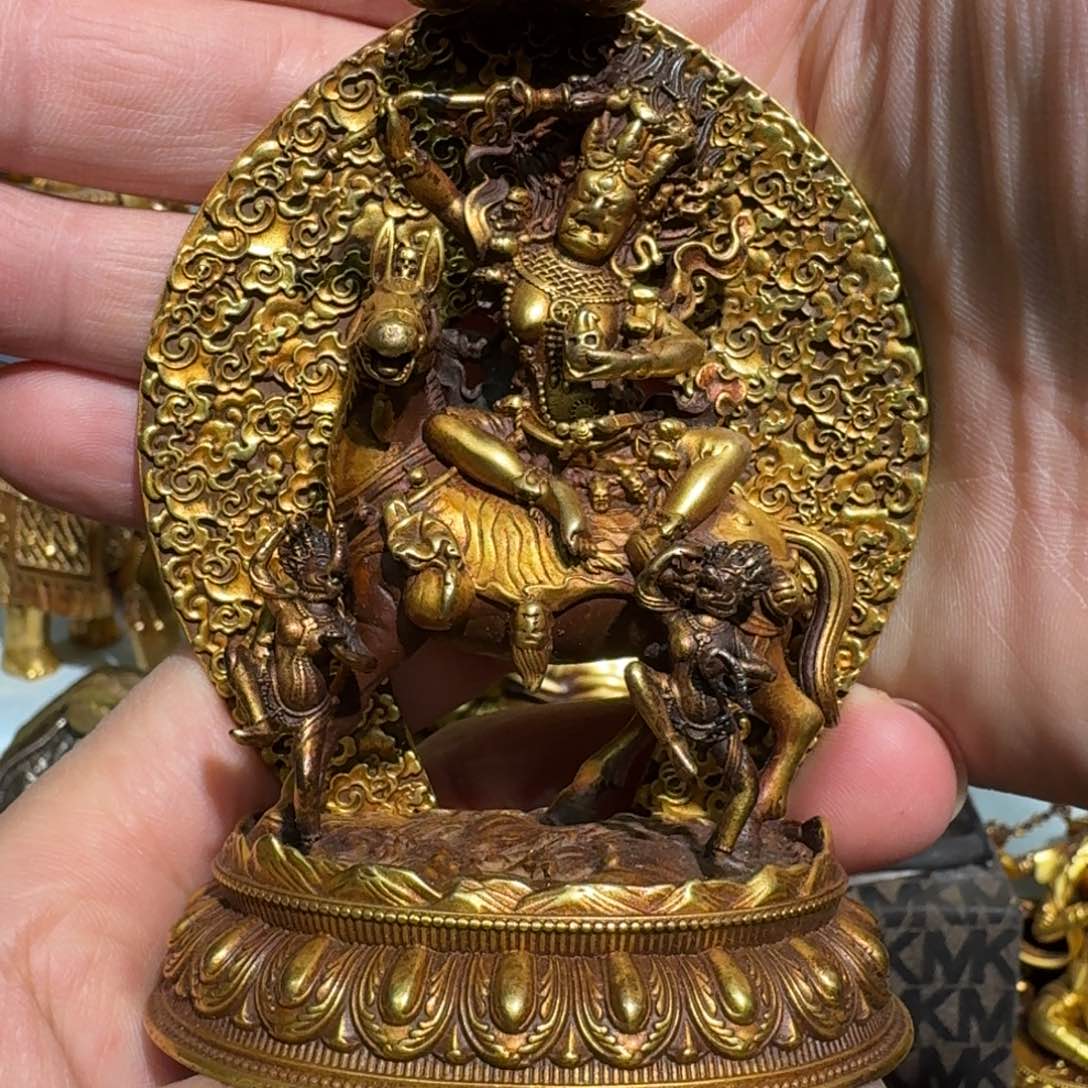 阿*卡京门圜铜鎏金的吉祥天母