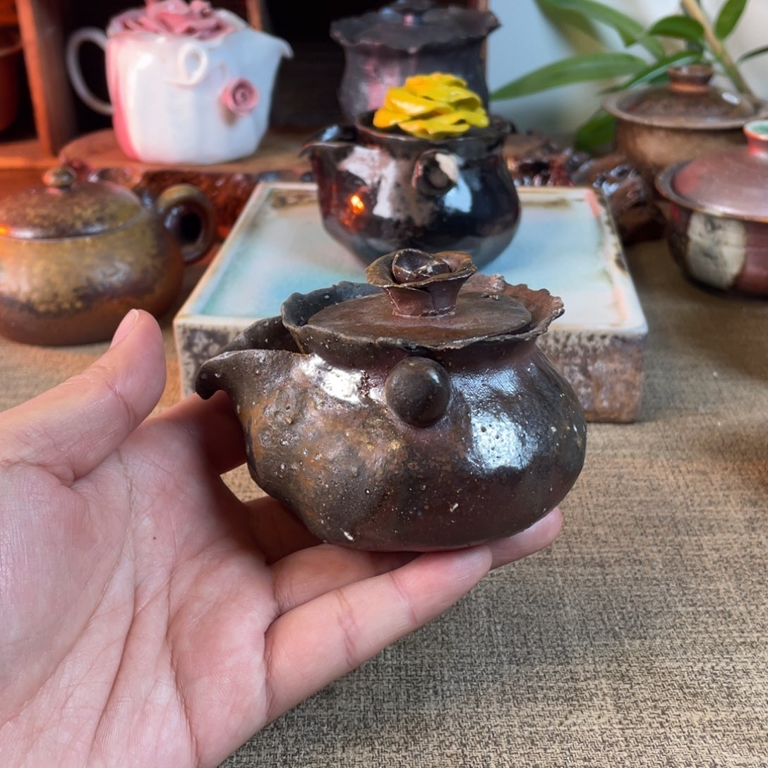 原矿。  柴烧。   宝瓶