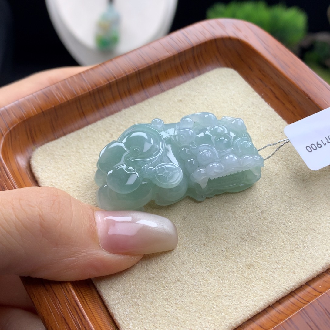 翡翠未镶嵌颈饰翡翠吊坠6
