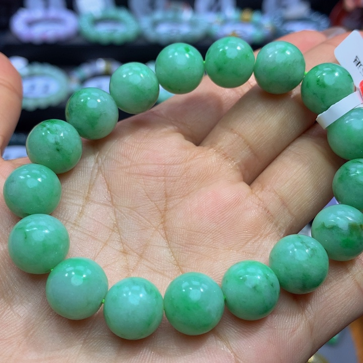 翡翠手链未镶嵌翡翠12+