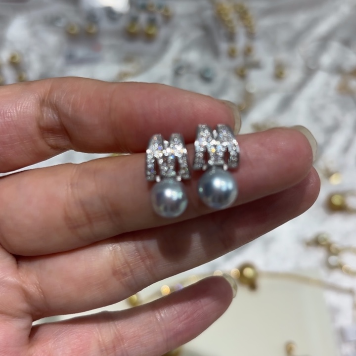 k****海水珍珠银S925镶嵌耳饰