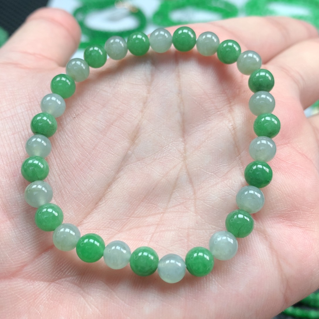 翡翠手链未镶嵌翡翠