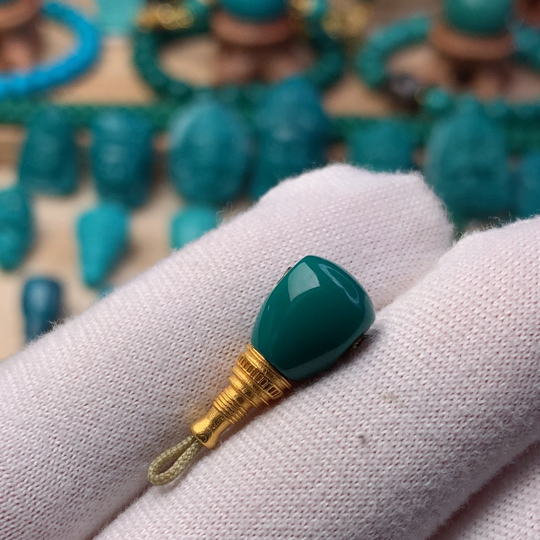 绿松石珠宝奇石18K金镶嵌9mm