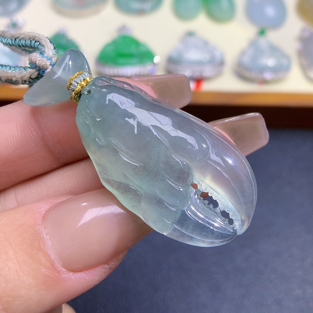 翡翠颈饰未镶嵌蟹钳