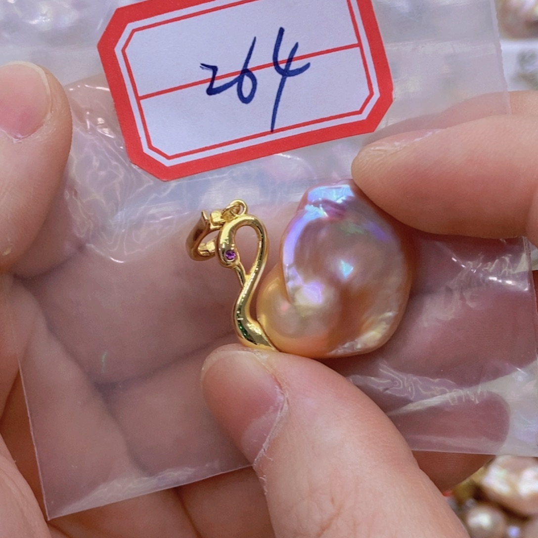 银S925镶嵌淡水珍珠吊坠