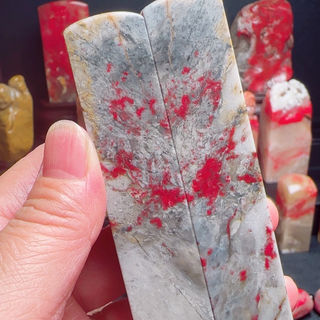 昌化石昌化鸡血石