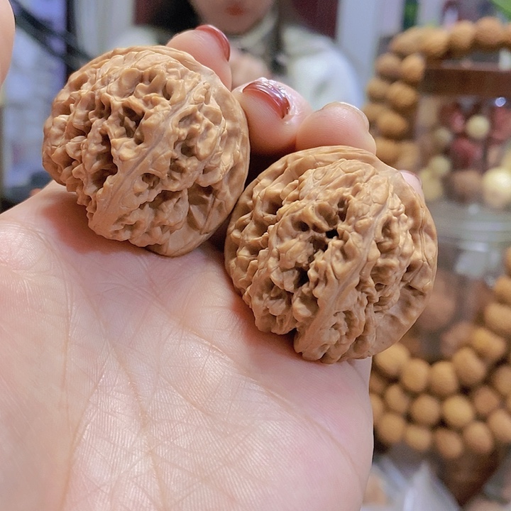 【闪购商品】文玩核桃把件38龙须谷蜡皮