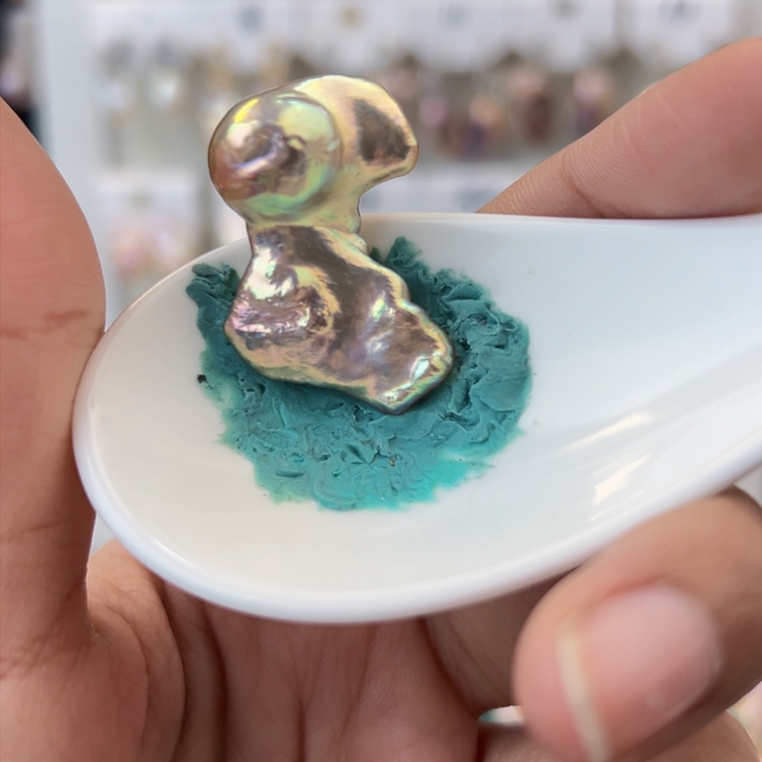 淡水珍珠吊坠(赠链)未镶嵌