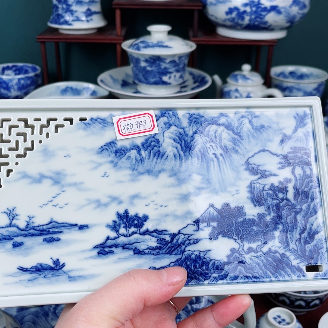 何**意手工手绘青花，青花