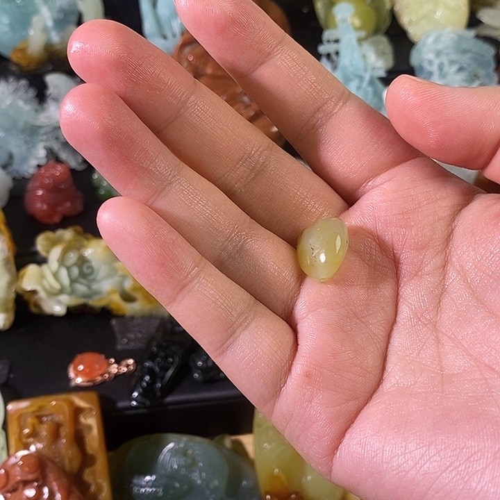 蛇纹石玉合金颈饰