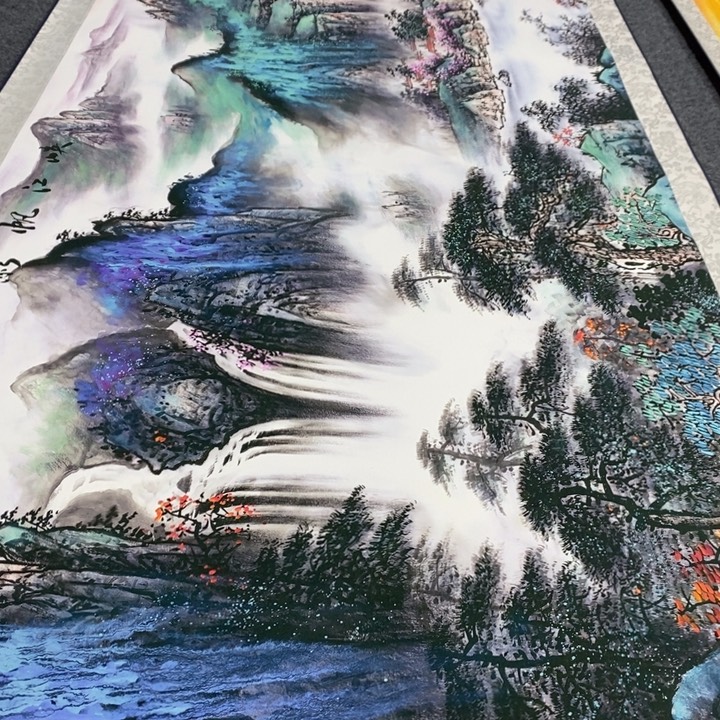 横款Tvdruhfyihgggbuhh