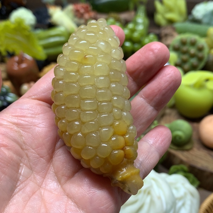 石英质玉（金丝玉）手把件未镶嵌