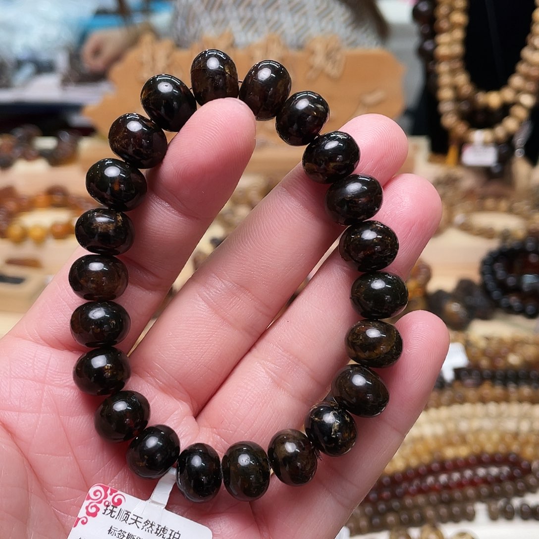 琥珀裸石未镶嵌自*人十一10680