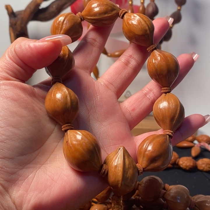 手串/手链橄榄核2.0三花铁盒