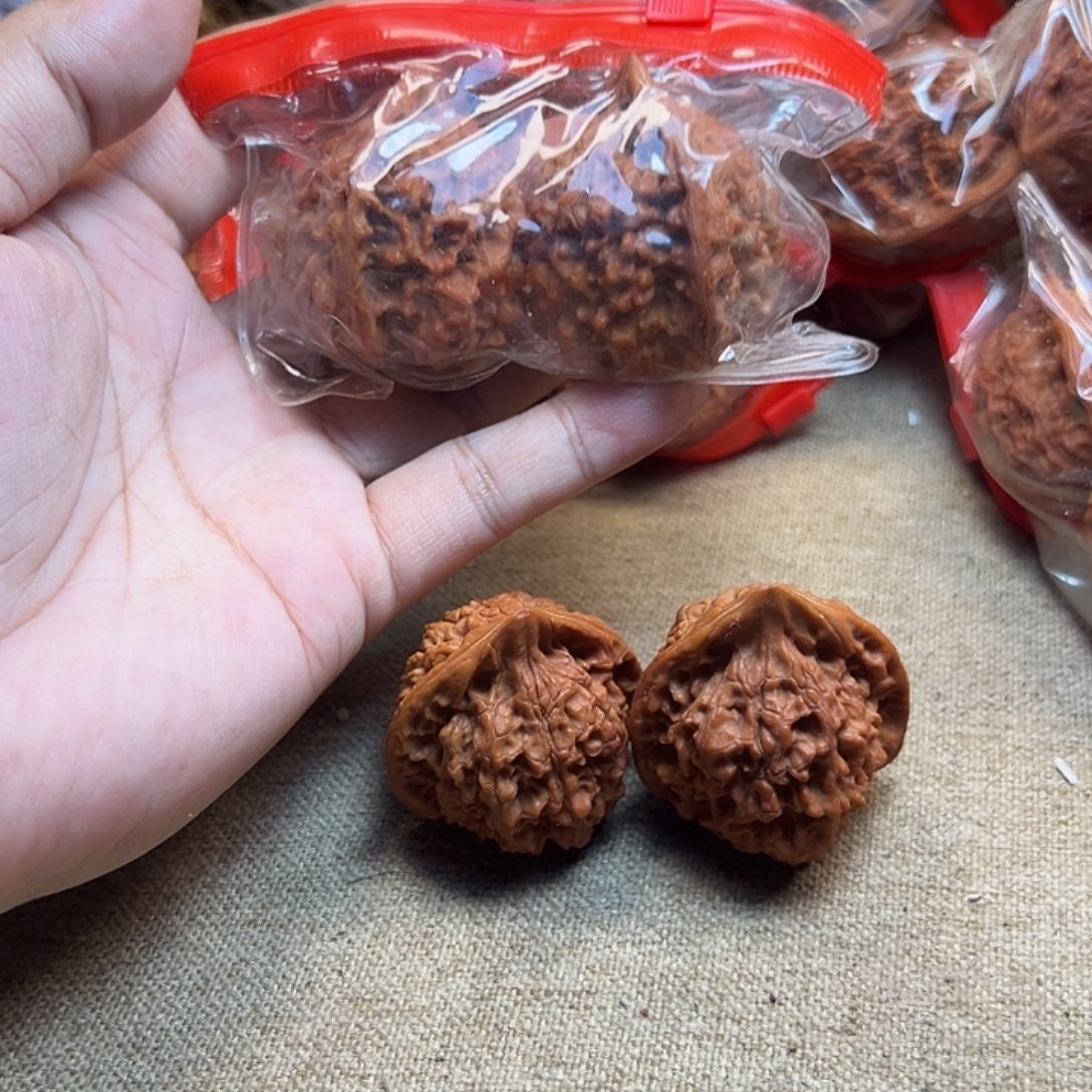 吊坠桃核好的1345778900