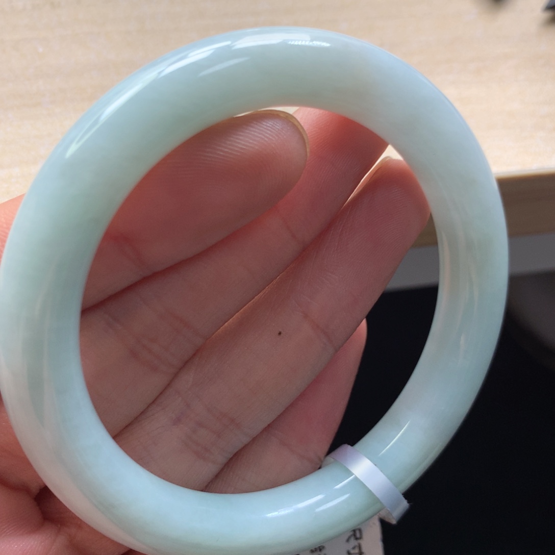 未镶嵌手镯翡翠手镯