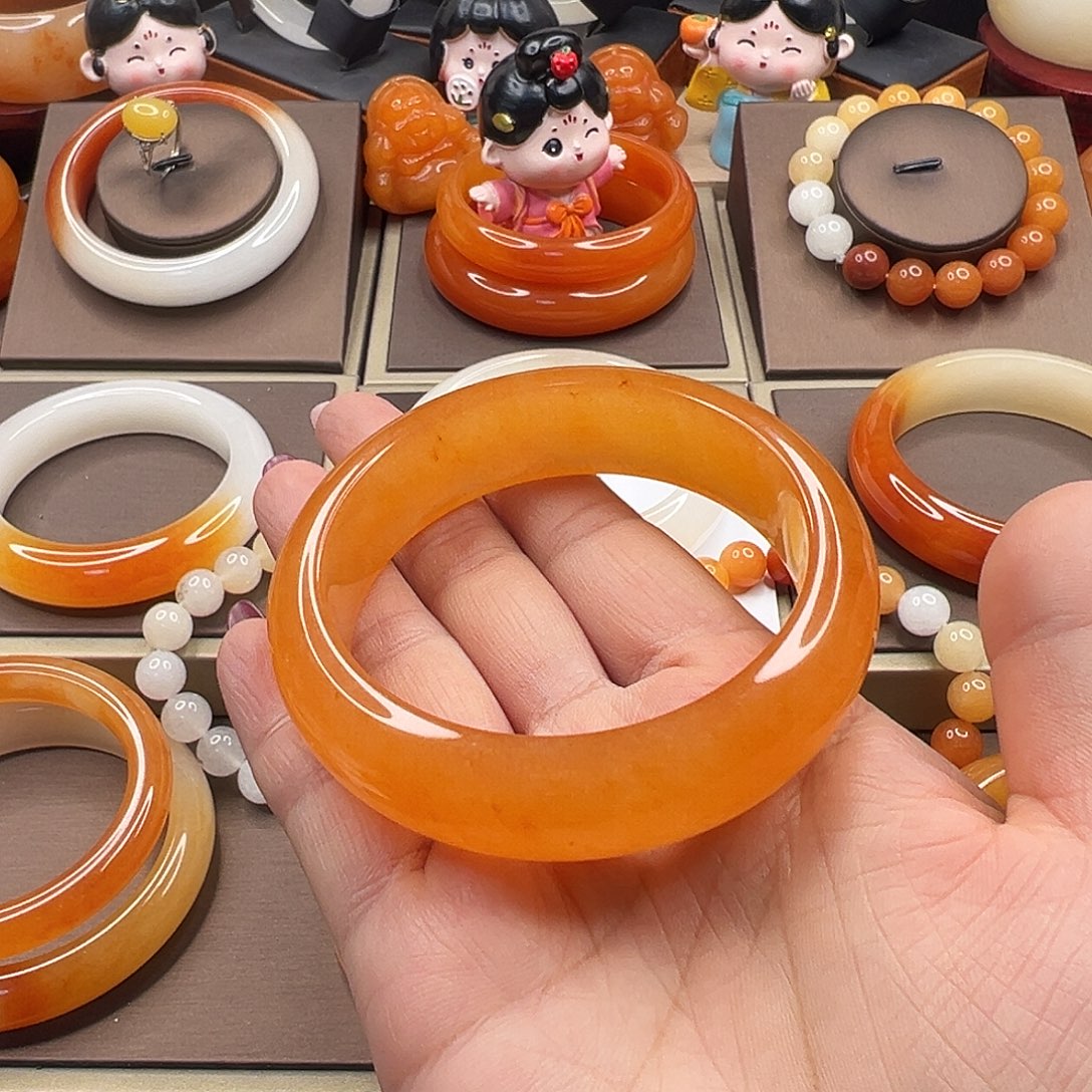 石英质玉（黄龙玉）未镶嵌手镯包容福利60.6