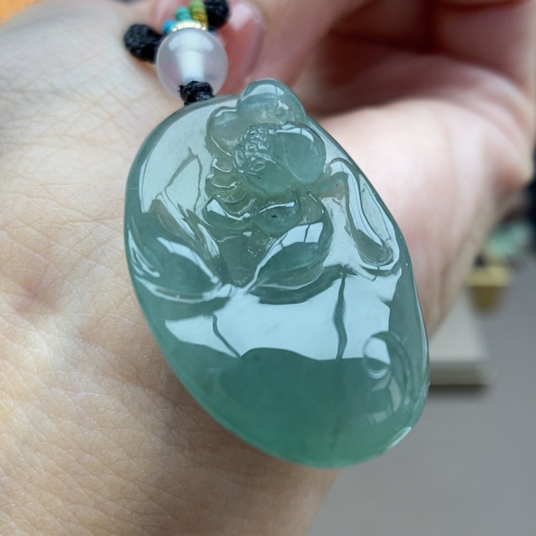 翡翠未镶嵌颈饰吊坠86