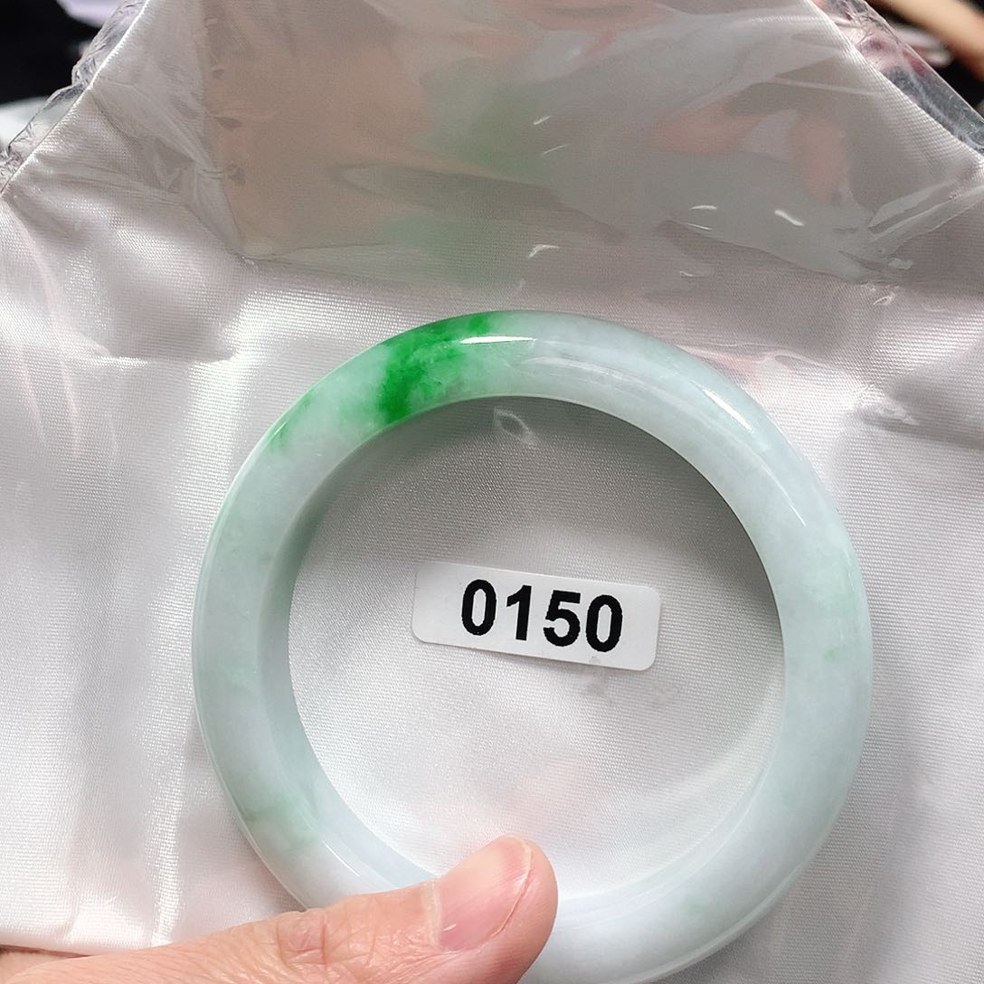 翡翠手镯未镶嵌天然缅甸A货翡翠手镯