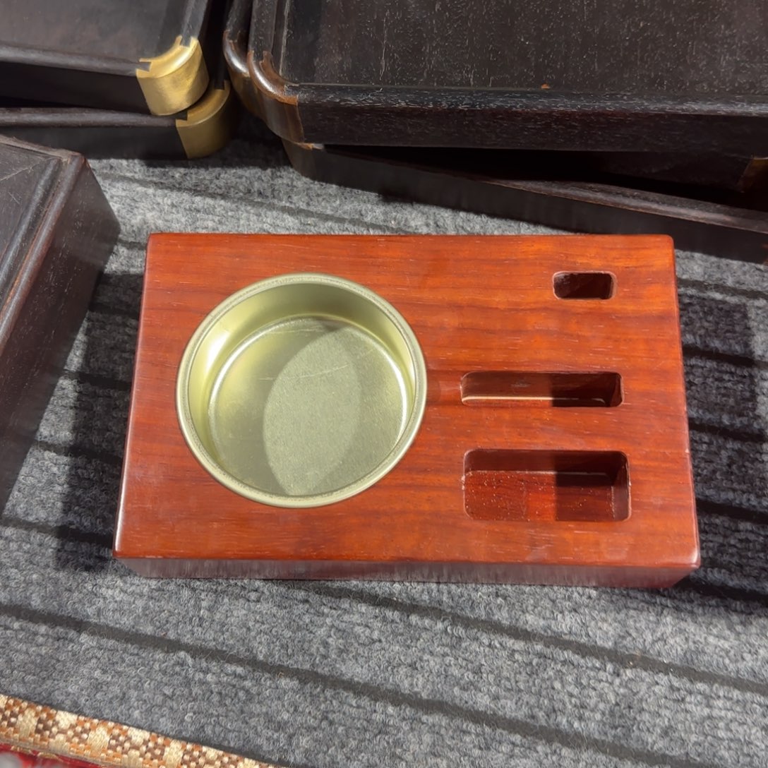 非洲紫檀（红花梨）烟灰缸啊啊啊啊啊