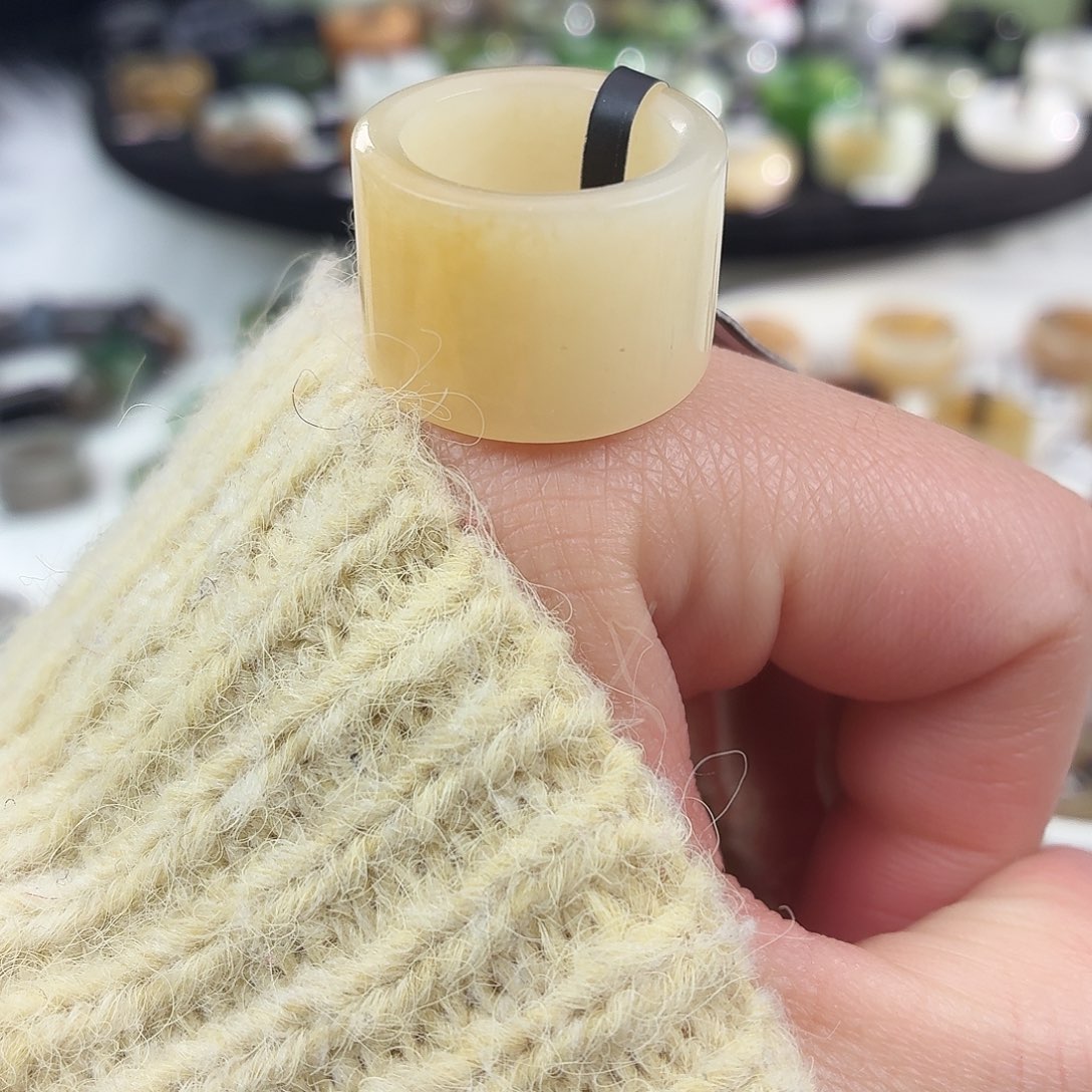 和田玉未镶嵌戒指S17糖白圆切16.4