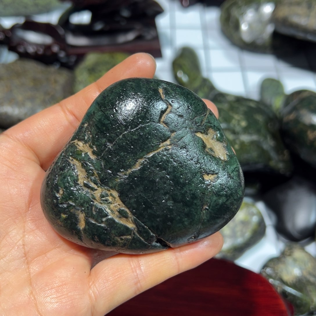 未镶嵌蛇纹石玉西藏藏玉药王石鸿****验