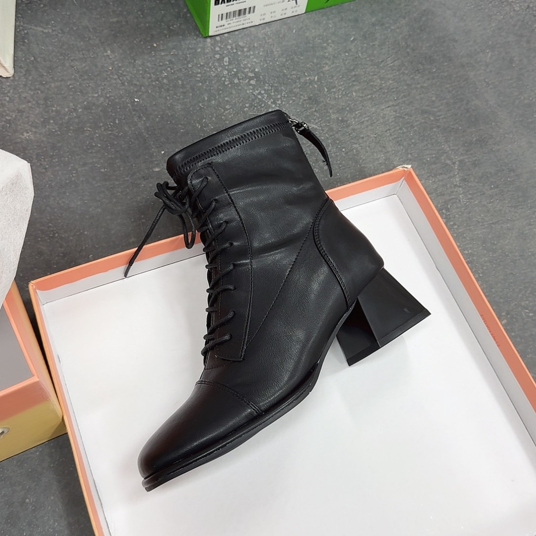 277-16黑色35码粗跟短靴