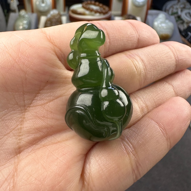 和田玉葫芦吊坠颈饰