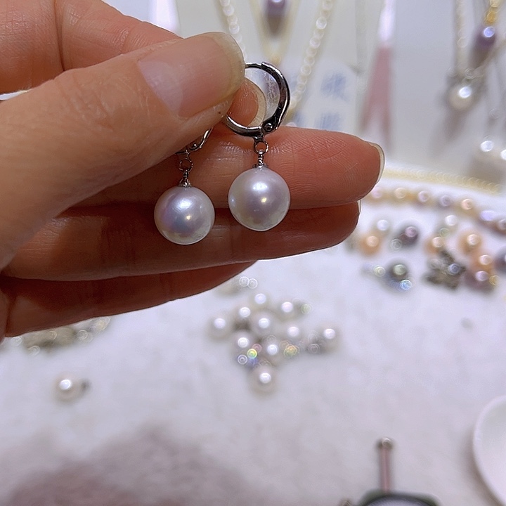 淡水珍珠白珠圆耳扣银S925镶嵌