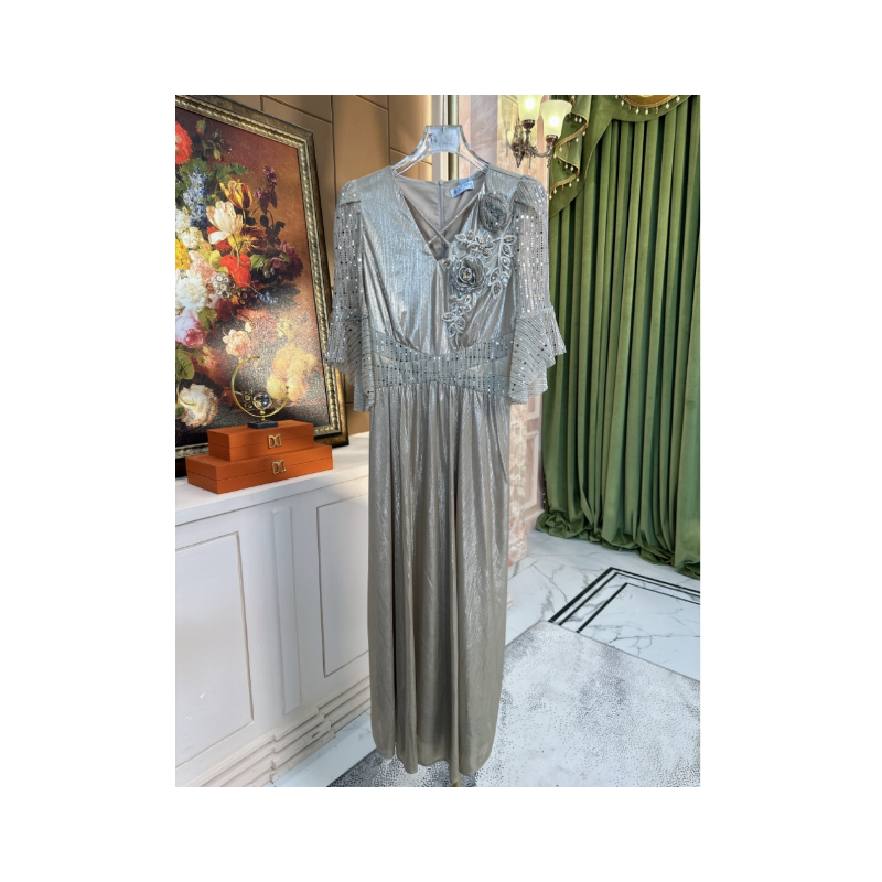 芙娜妮轻奢2025新款小众设计气质显瘦名媛女装连衣裙F2511545