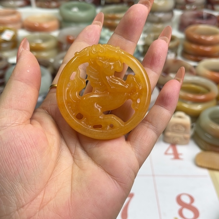 石英质玉马未镶嵌