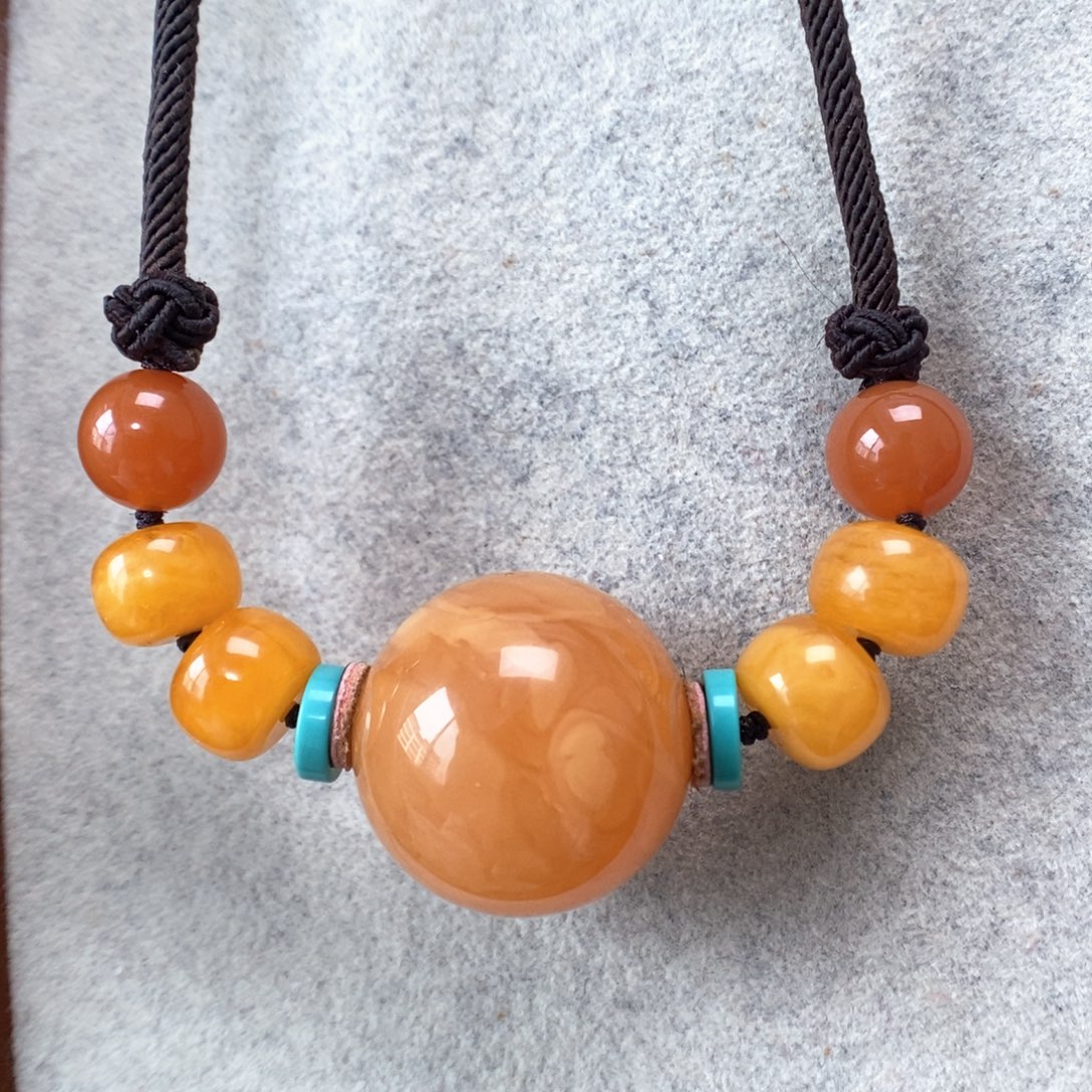 蜜蜡未镶嵌项链锁骨