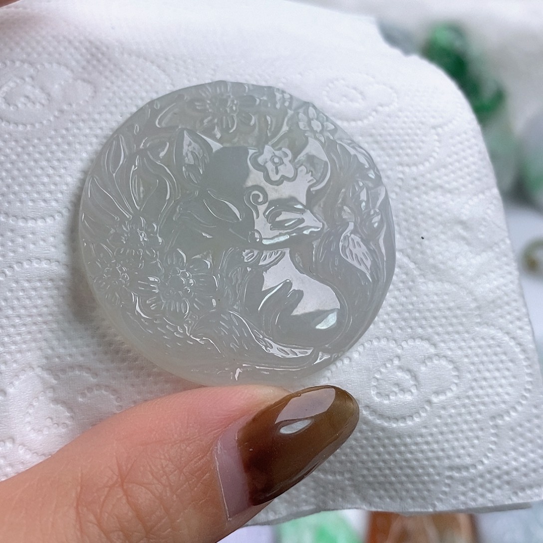 翡翠未镶嵌颈饰翡翠