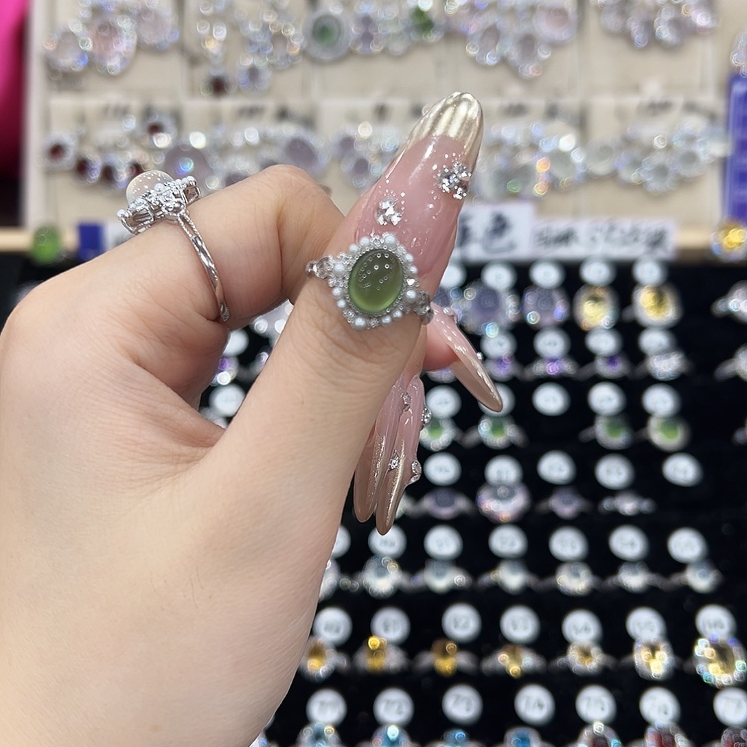 叫***姣蛇纹石玉银S925镶嵌戒指