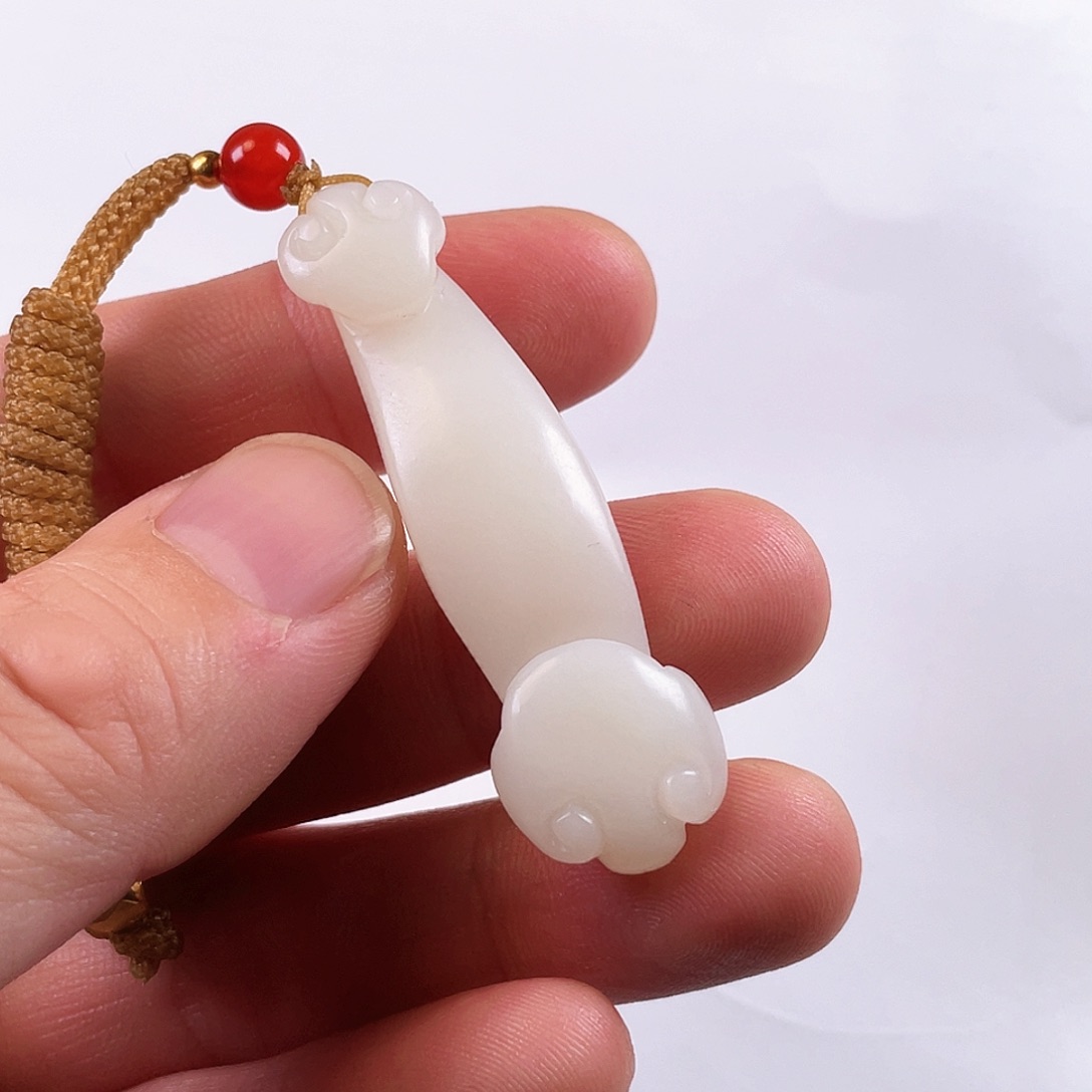 和田玉（糖玉）颈饰未镶嵌