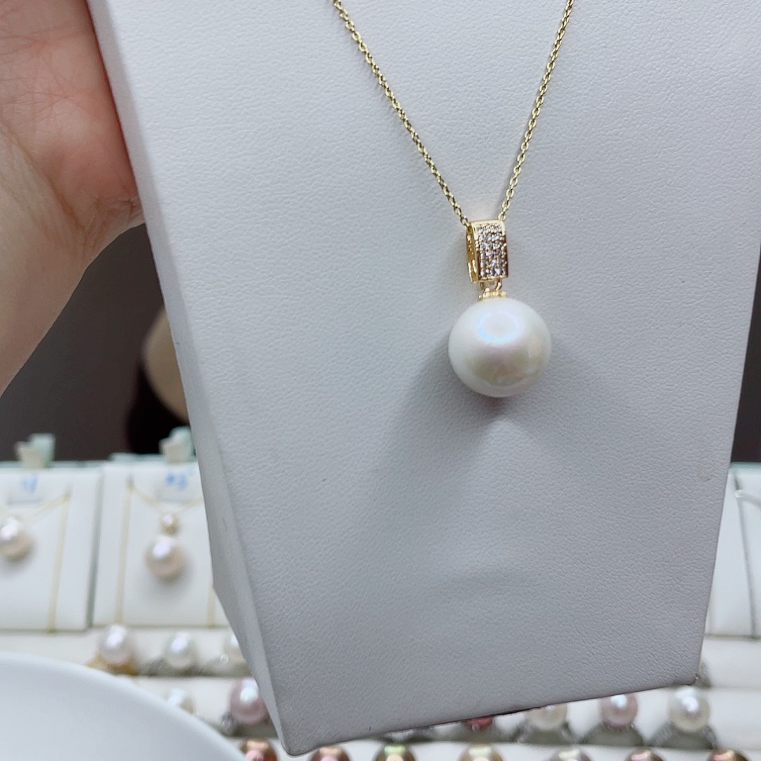 淡水珍珠吊坠(赠链)未镶嵌